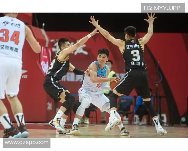 CBA激战辽宁本钢迎战新疆伊力特争夺季后赛名额的关键对决